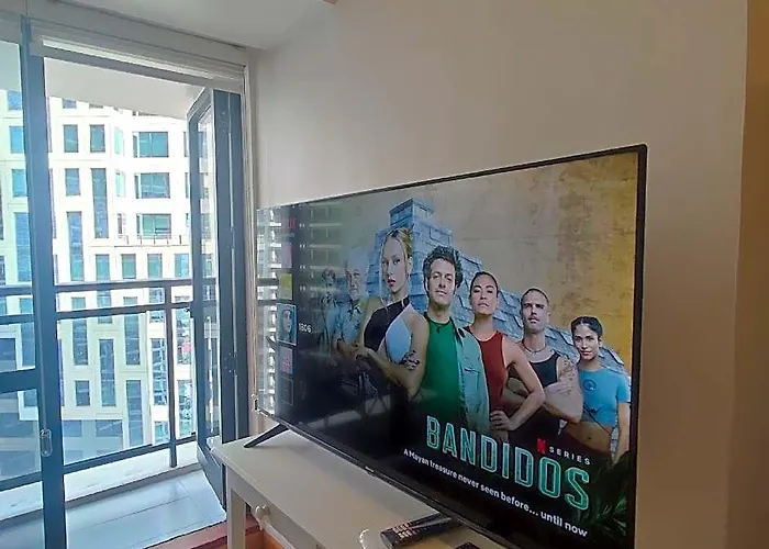Amazing Milano By Versace 1br 200mb Wifi W/netflix 4* マニラ市