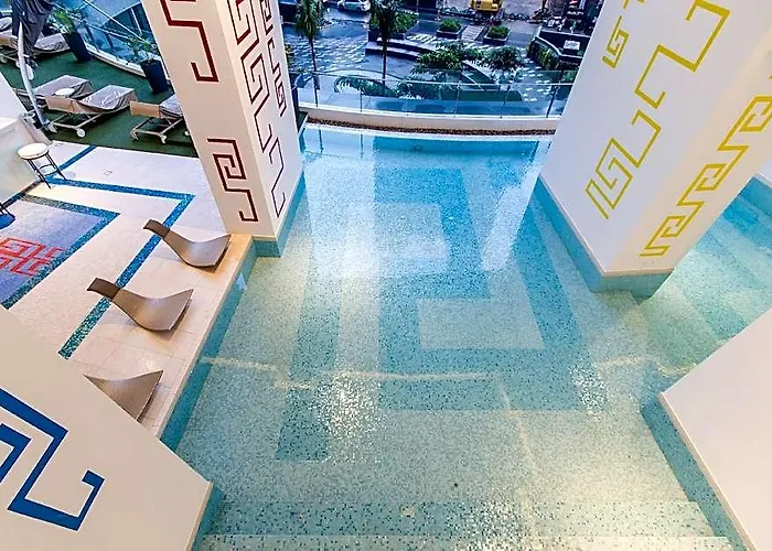 Amazing Milano By Versace 1br 200mb Wifi W/netflix 4*
