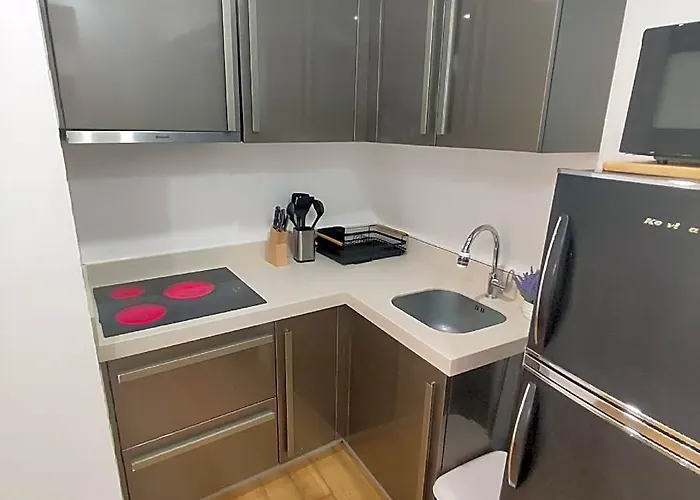 Amazing Milano By Versace 1br 200mb Wifi W/netflix ホテル