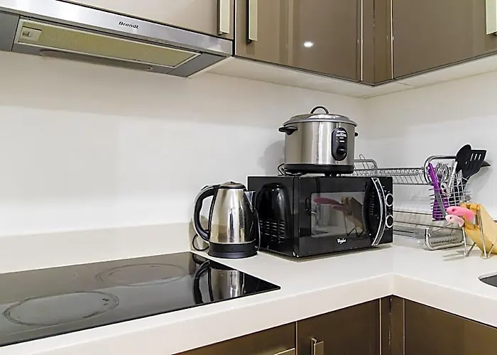 Amazing Milano By Versace 1br 200mb Wifi W/netflix ホテル マニラ市